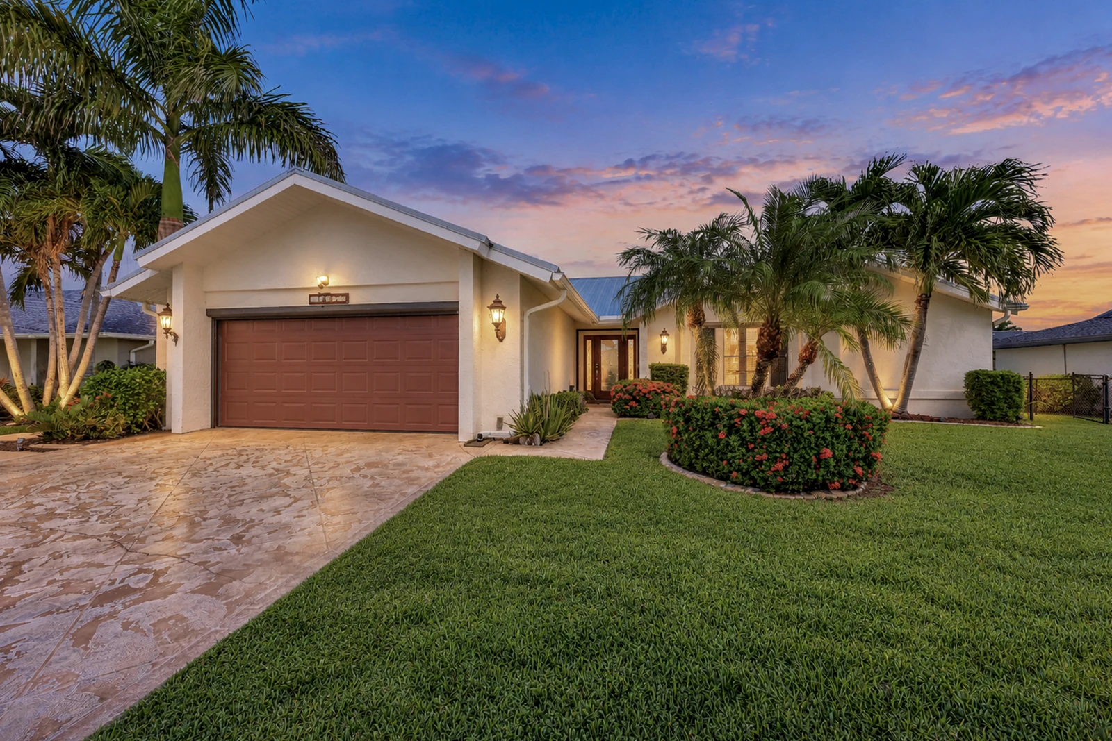 1427 SW 53rd Ln exterior