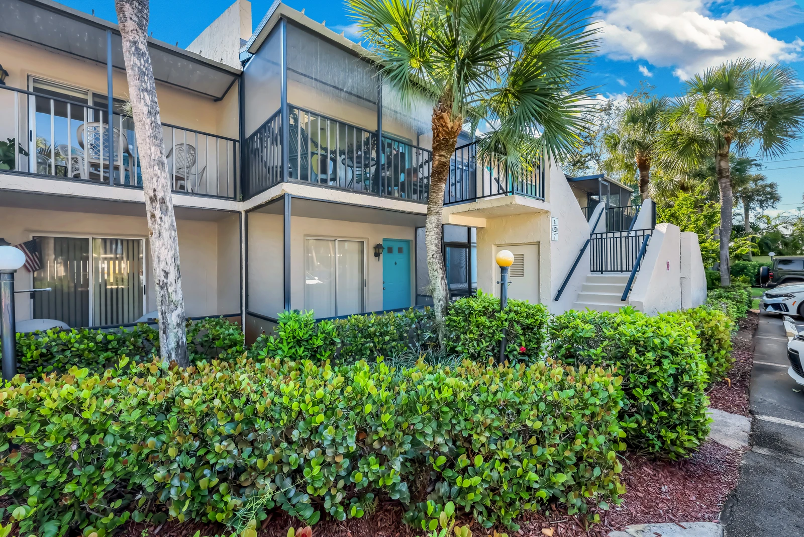 4200 Looking Glass Ln, Unit 4207 exterior